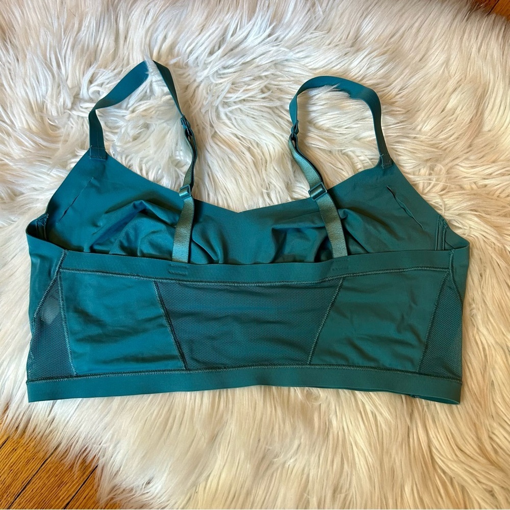 True & Co True Body Lift Triangle Bra, Hydro Mesh - Picture 9 of 12